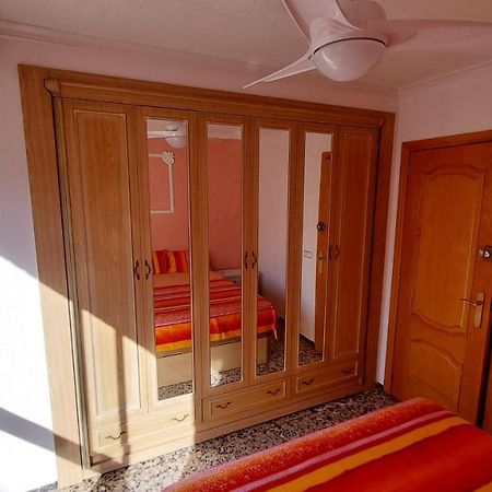 Central Accommodation Аликанте Екстериор снимка