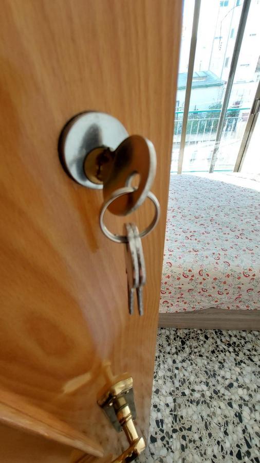 Central Accommodation Аликанте Екстериор снимка