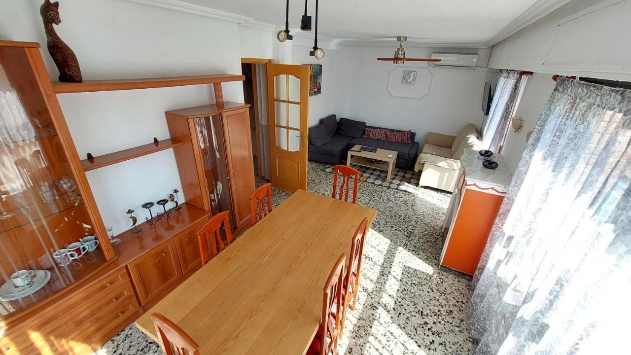 Central Accommodation Аликанте Екстериор снимка